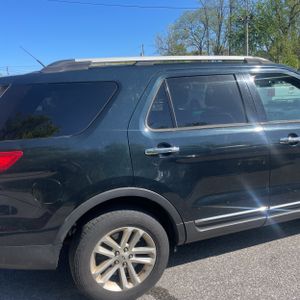 FORD EXPLORER XLT - 8