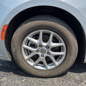 2023 Chrysler PACIFICA TOURING L — миниатюра 17