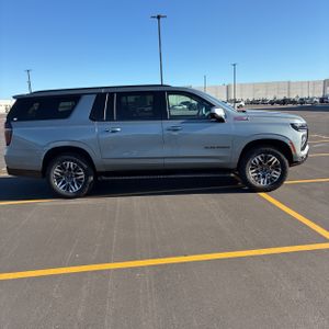 CHEVROLET SUBURBAN Z71 - 10