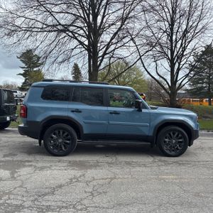 TOYOTA LAND CRUISER - 10