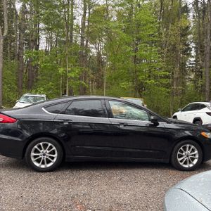 FORD FUSION SE - 10