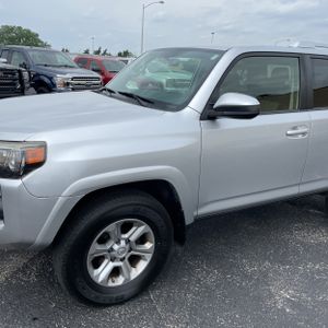 TOYOTA 4RUNNER - 2