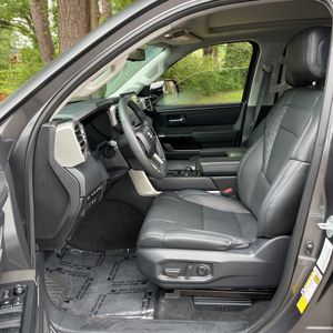 2024 Toyota SEQUOIA LIMITED 缩略图 32
