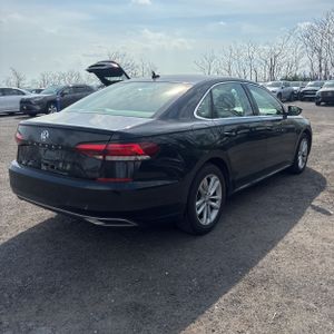 VOLKSWAGEN PASSAT SE - 8