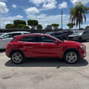 صورة 10 لـ 2019 Mercedes-BENZ GLA