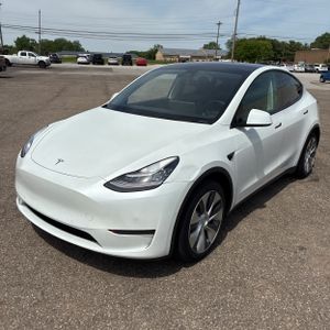TESLA MODEL Y LONG RANGE - 1