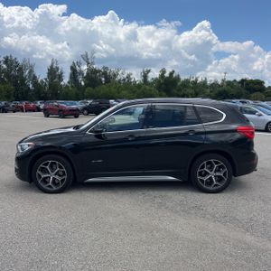 2017 BMW X1 XDRIVE28I — фото 3
