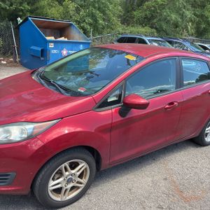 FORD FIESTA SE - 2