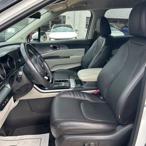 صورة مصغرة 31 لـ 2023 KIA CARNIVAL LX