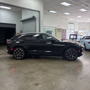 ASTON MARTIN DBX BASE - 10