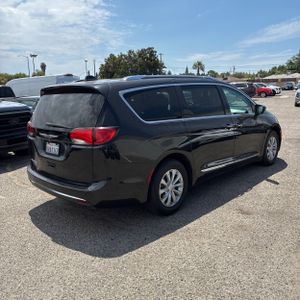 2020 Chrysler PACIFICA TOURING L photo 8