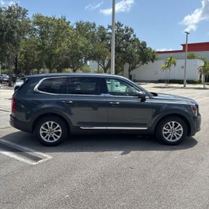 2020 KIA TELLURIDE LX photo 10