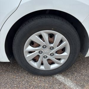 2019 Hyundai ELANTRA SE thumbnail 18
