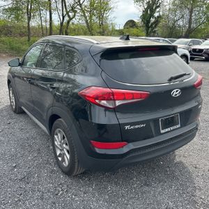 HYUNDAI TUCSON SE PLUS - 5