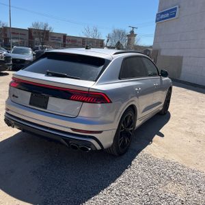 AUDI SQ8 PREMIUM PLUS - 8