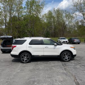 FORD EXPLORER LIMITED - 10