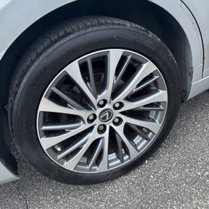 صورة مصغرة 19 لـ 2019 Lexus ES 300H BASE