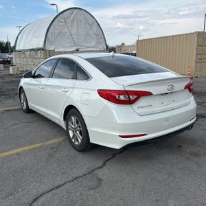 HYUNDAI SONATA SE - 4