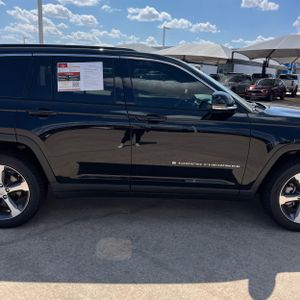 صورة 11 لـ 2024 JEEP GRAND CHEROKEE LIMITED