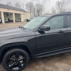 JEEP GRAND CHEROKEE L LIMITED - 2