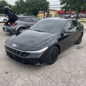 HYUNDAI ELANTRA SE - 1