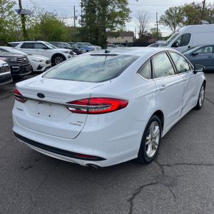 FORD FUSION HYBRID SE - 8