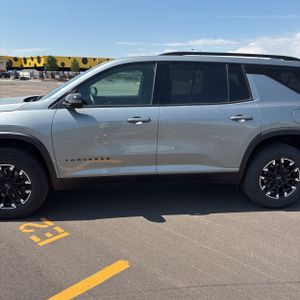 2025 Chevrolet TRAVERSE Z71 照片 4