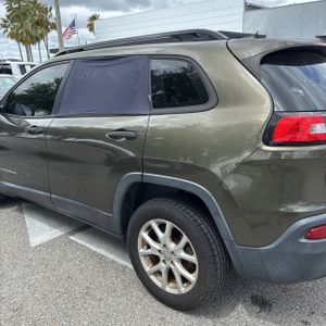 JEEP CHEROKEE SPORT - 6