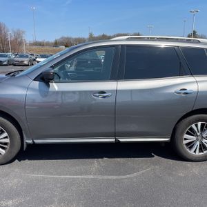 NISSAN PATHFINDER S - 4