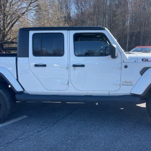 JEEP GLADIATOR OVERLAND - 9