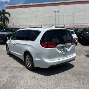 صورة 5 لـ 2017 Chrysler PACIFICA TOURING-L PLUS