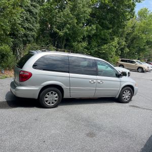 صورة 10 لـ 2005 Chrysler TOWN & COUNTRY LIMITED