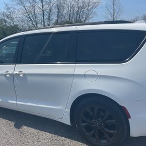 CHRYSLER PACIFICA TOURING L PLUS - 6
