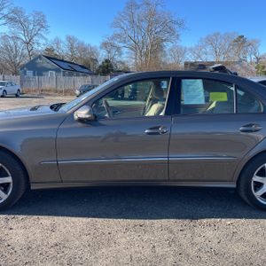 MERCEDES-BENZ E-CLASS - 4