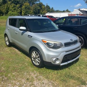 2018 KIA SOUL + 照片 9