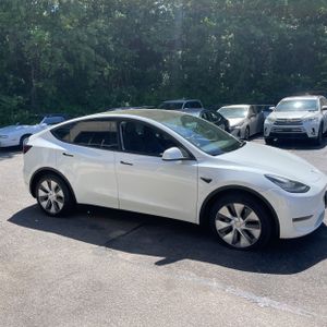 TESLA MODEL Y LONG RANGE - 10