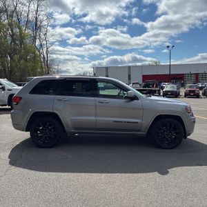 JEEP GRAND CHEROKEE LAREDO X - 10