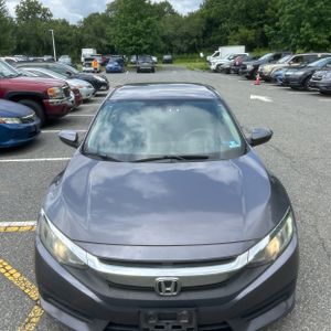صورة مصغرة 15 لـ 2018 Honda CIVIC LX