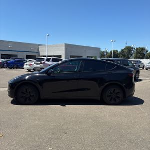 صورة 3 لـ 2024 Tesla MODEL Y LONG RANGE