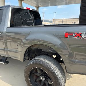 FORD F-250 SUPER DUTY LARIAT - 5