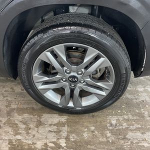 2021 KIA SELTOS LX — миниатюра 18