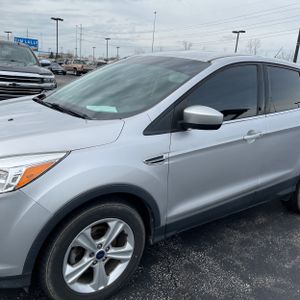 FORD ESCAPE SE - 2