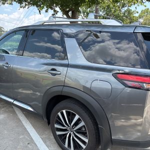 2025 Nissan PATHFINDER PLATINUM — фото 6