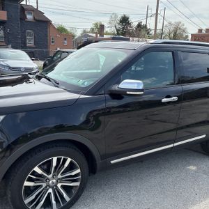 FORD EXPLORER PLATINUM - 2