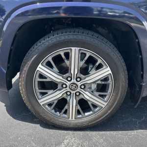2023 Toyota SEQUOIA CAPSTONE — миниатюра 17