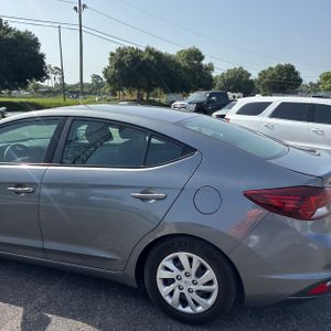 2019 Hyundai ELANTRA SE — фото 6