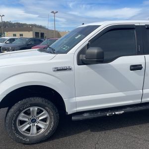 FORD F-150 XLT - 2