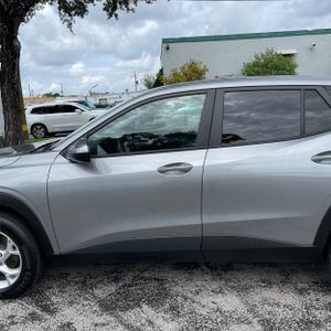 CHEVROLET TRAX LS - 4