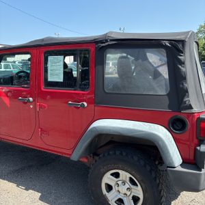 صورة 6 لـ 2011 JEEP WRANGLER UNLIMITED SPORT