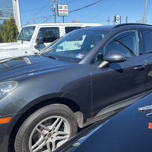 PORSCHE MACAN BASE - 2